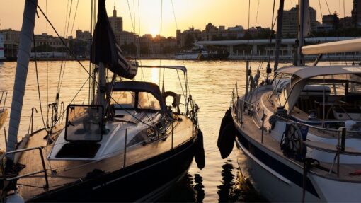 Yates en el Atardecer img