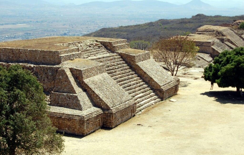 monte alban oaxaca img