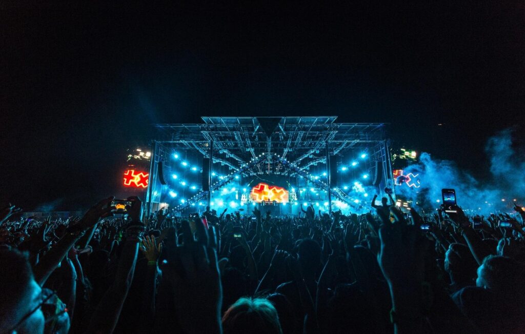 tomorrowland 2025 precio img